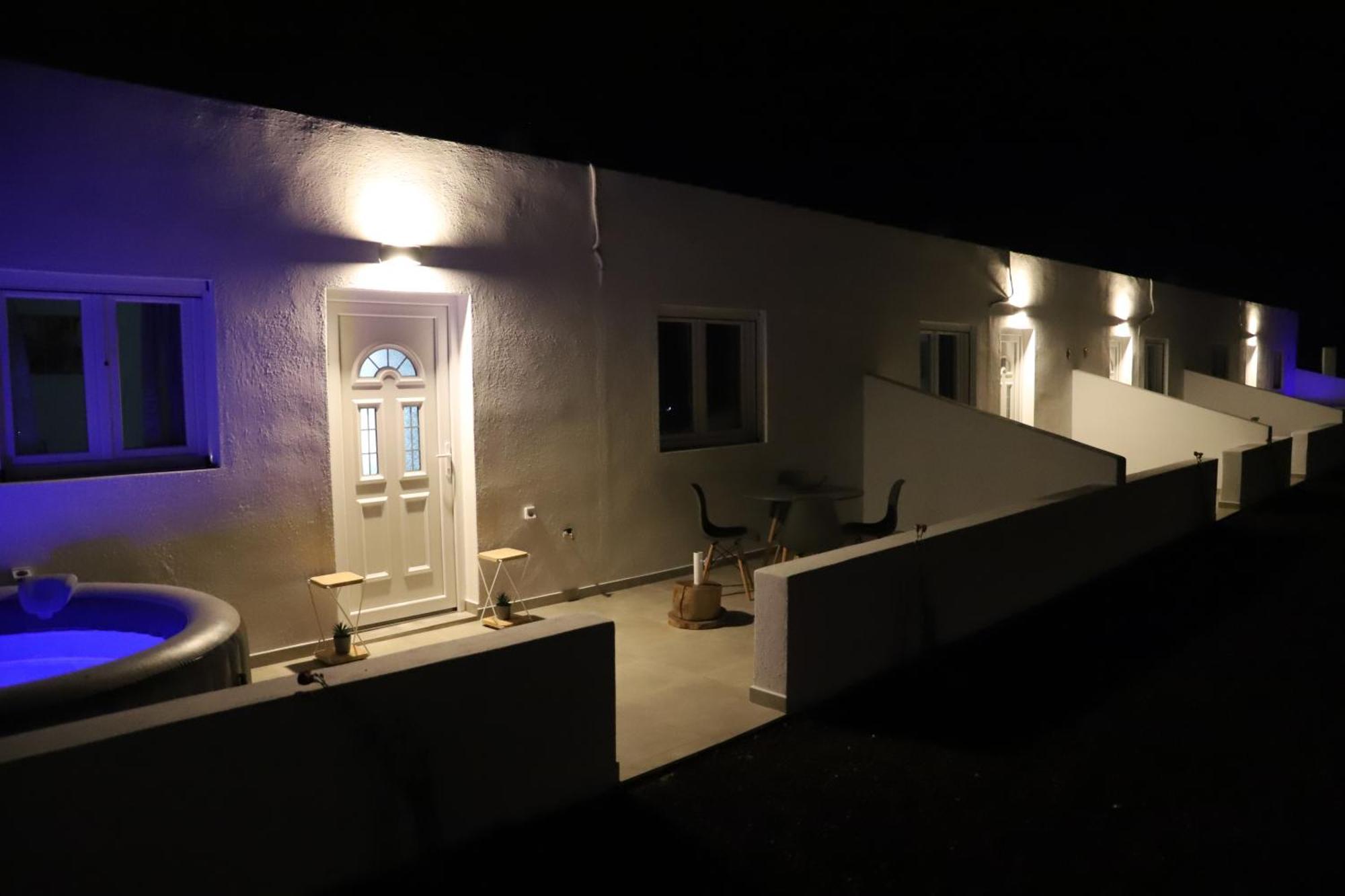 Calma Eco Houses Sunset View Emporio  エクステリア 写真